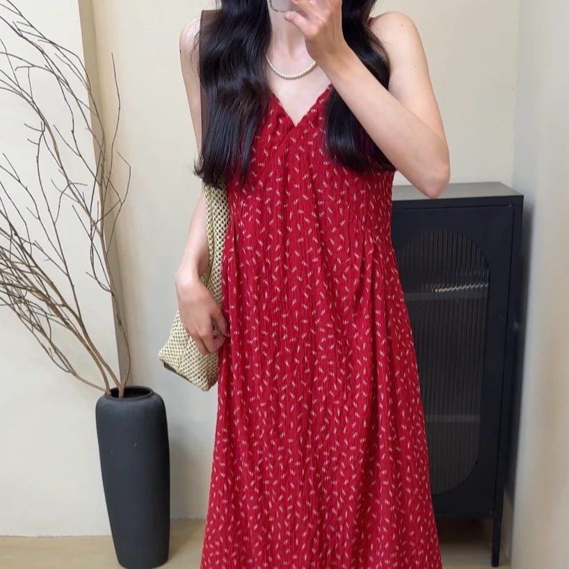 2025新款高级感风情万种法式气质红色碎花吊带连衣裙子女