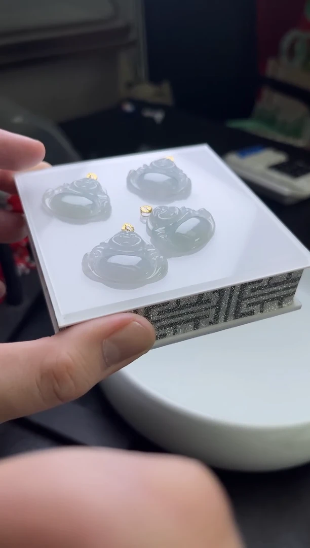 翡翠18K金镶嵌颈饰多样性发一件