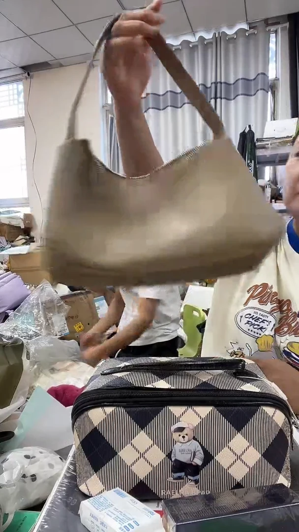 牦牛剖层皮革琪老板女包1号店超好看发图片款