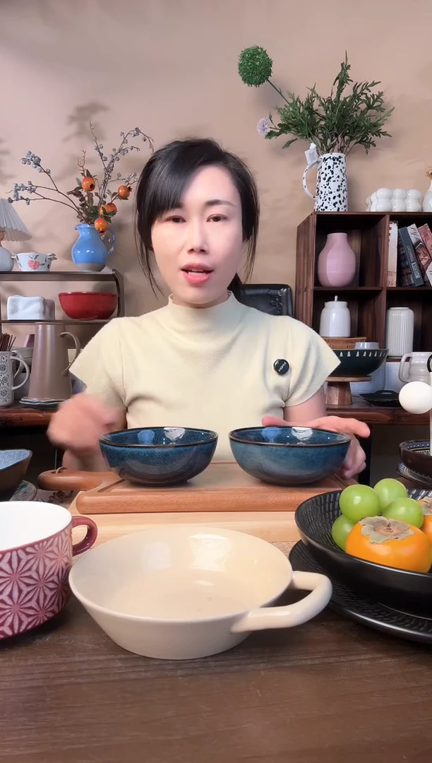 5.3英寸窑变蓝碗2只微瑕