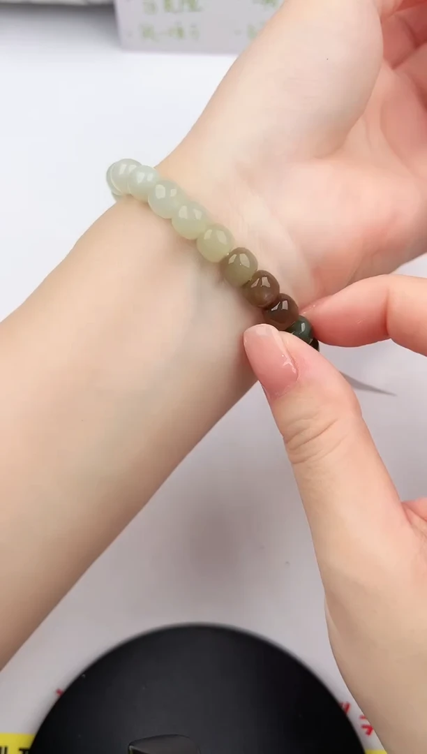 手链未镶嵌和田玉1颜色微差无瑕疵