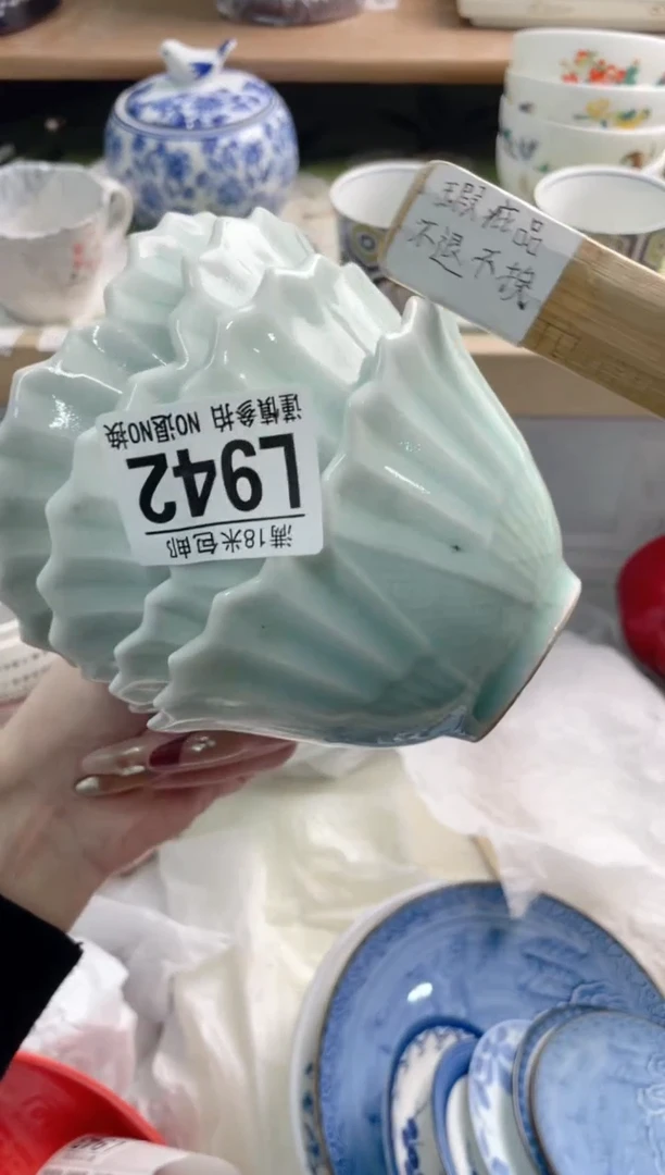 陶瓷小****?L942********