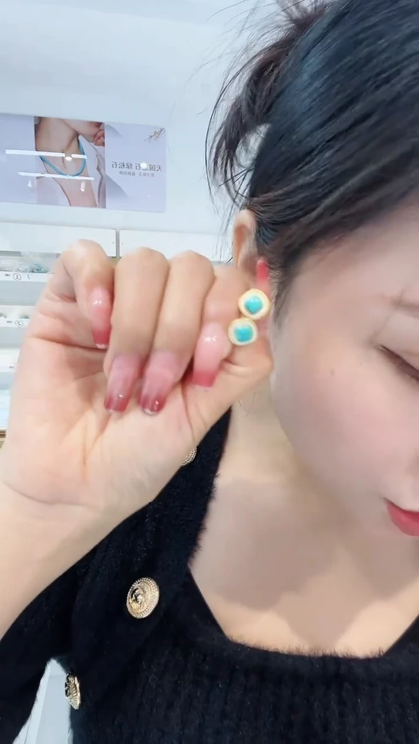 【闪购商品】绿松石耳钉银S925镶嵌发货一件