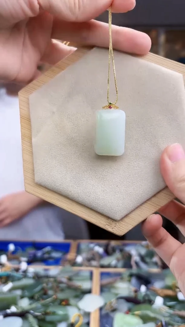 和田玉未镶嵌挂件拍一发一多样性发货