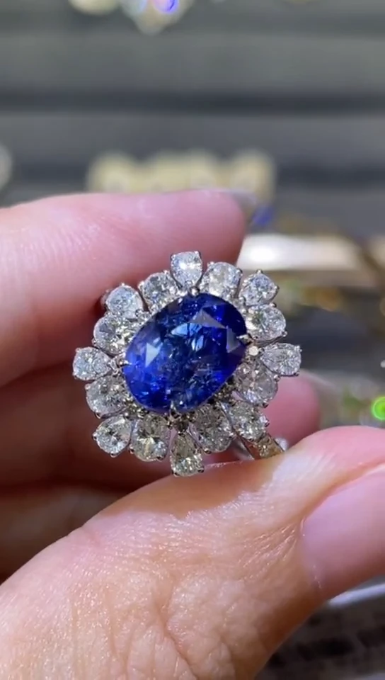 戒指蓝宝石18K金镶嵌无烧3.62ct