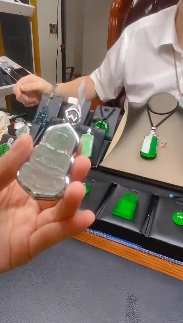 颈饰未镶嵌翡翠翠贤堂天然A货翡翠