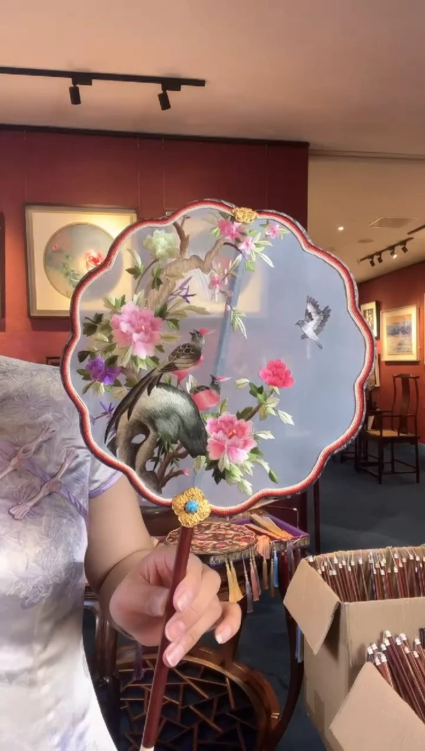 刺绣非遗苏绣团扇加扇架