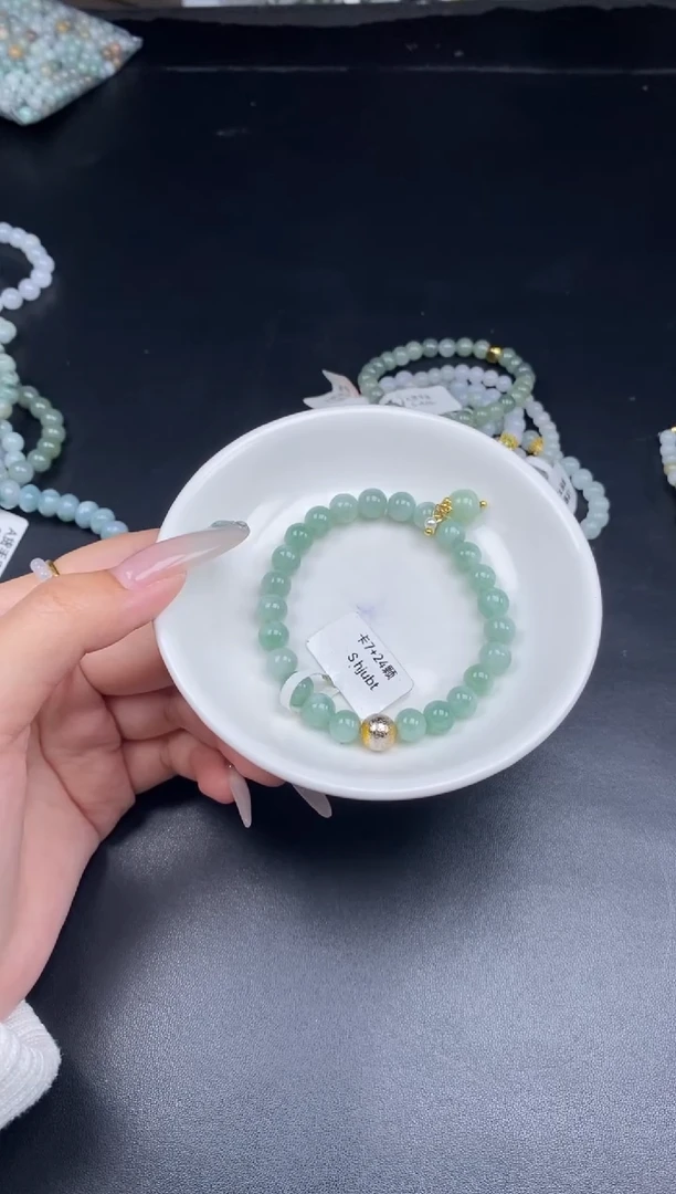 颈饰未镶嵌翡翠散珠批发多样性发货