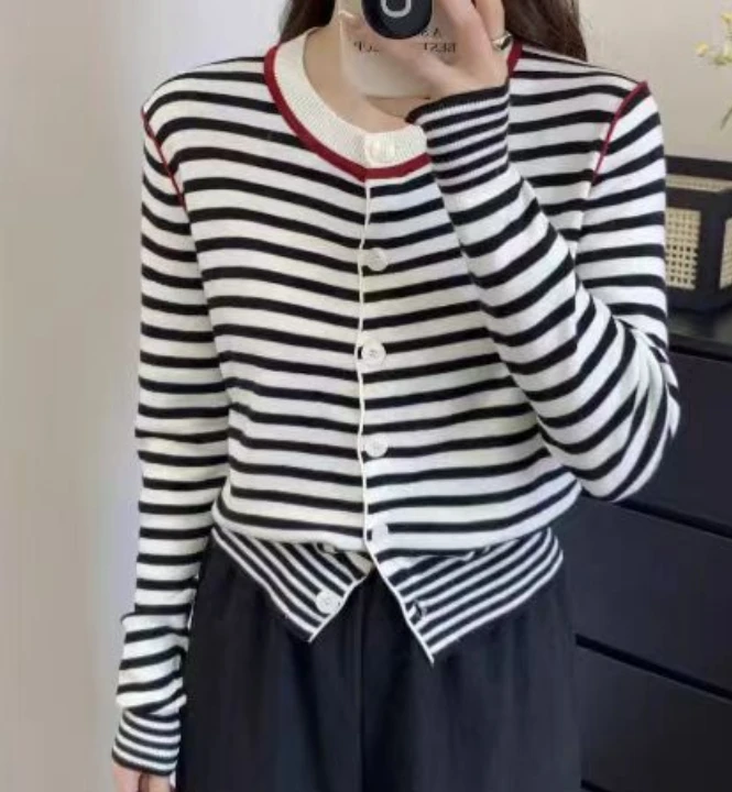 条纹针织衫   G51