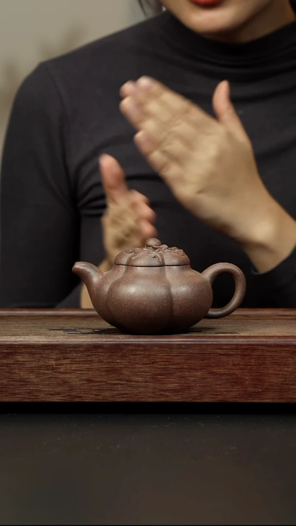 紫砂茶壶百年岩中泥 六拼上合桃