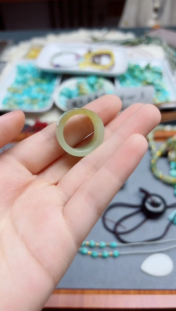 和田玉未镶嵌颈饰和田玉15#指环*1 ZD