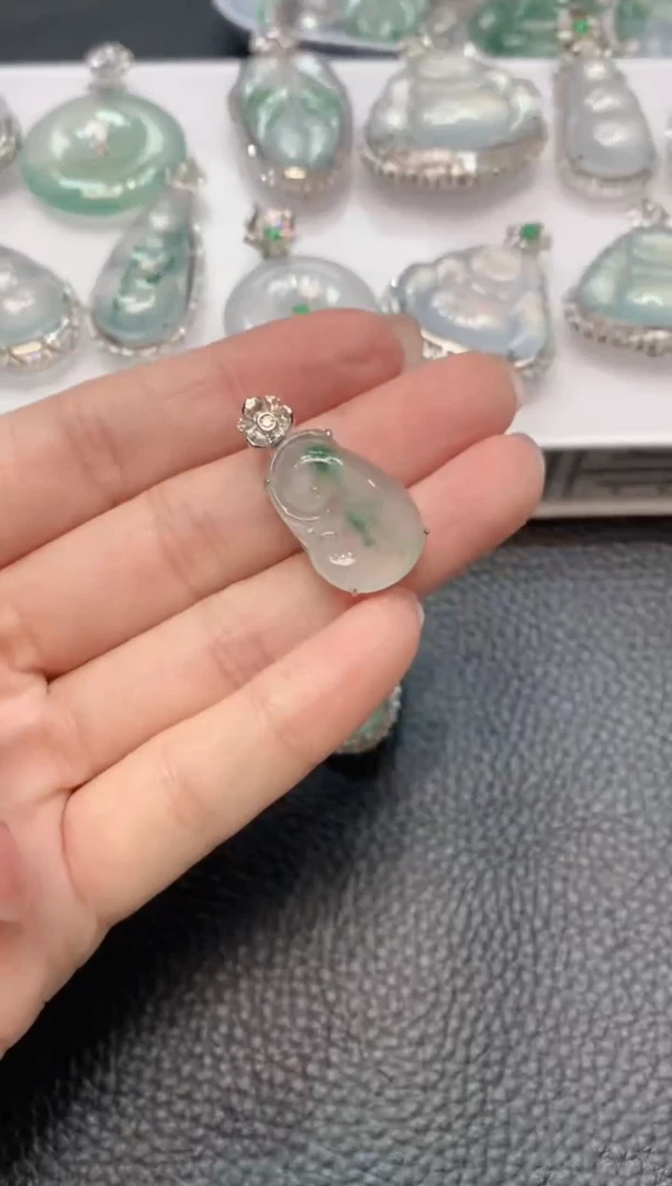 翡翠18K金镶嵌吊坠(不含链)C91翡翠