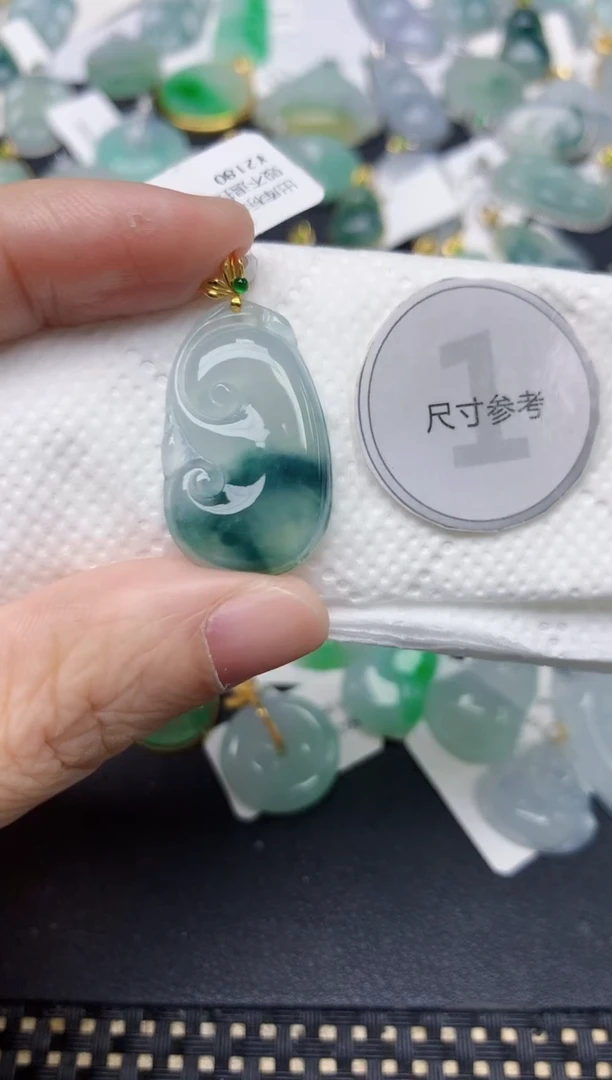 颈饰18K金镶嵌翡翠天然缅甸A货翡翠