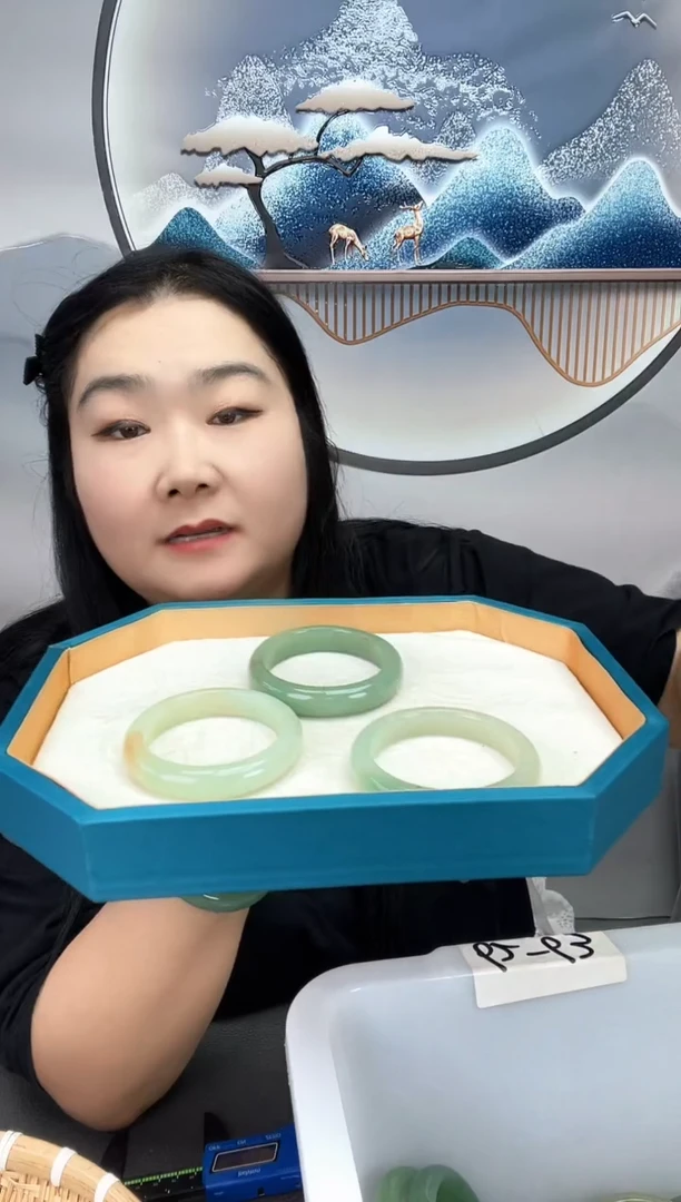 未镶嵌99三只时光清浅石英质玉?****?时光清浅