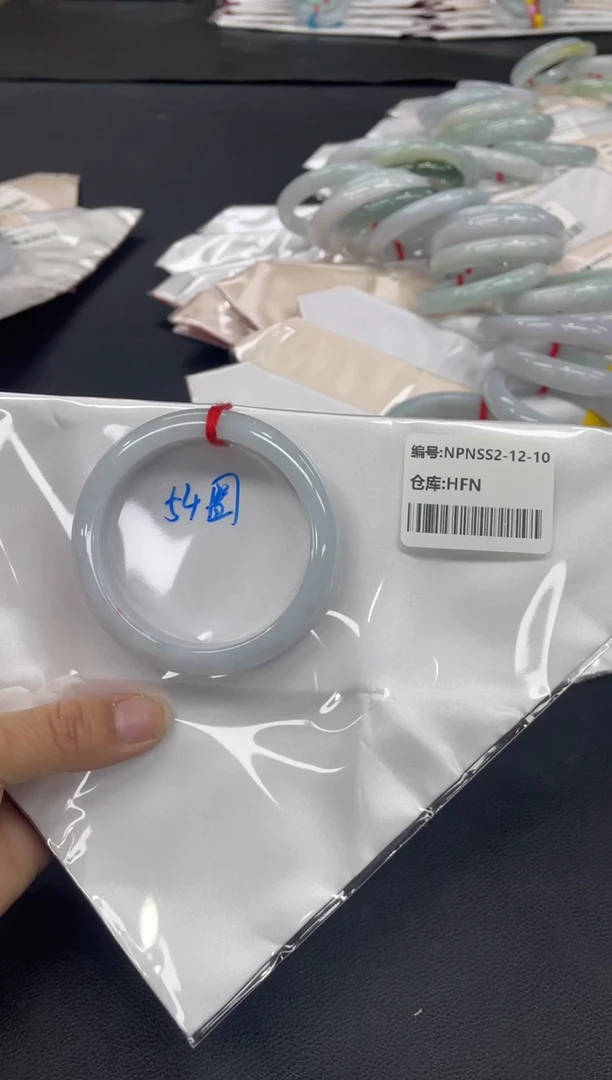 未镶嵌手镯翡翠翡翠手镯