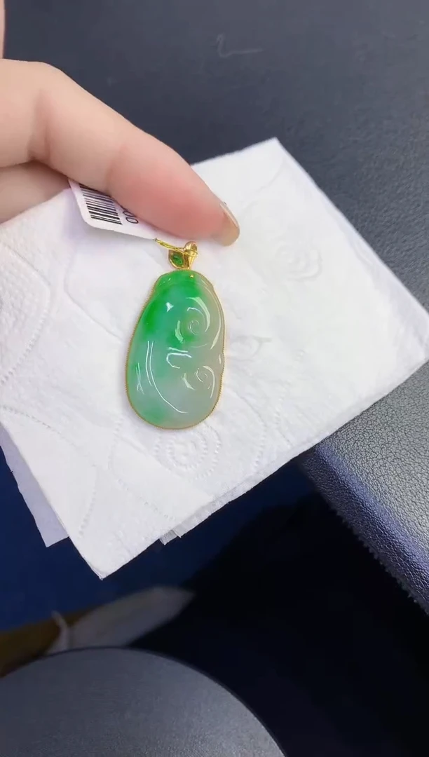 颈饰18K金镶嵌翡翠缅甸天然翡翠A货