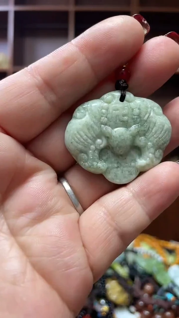 未镶嵌岫玉挂件