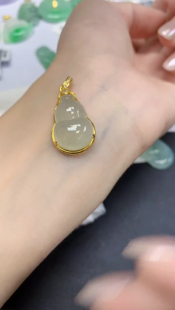 翡翠未镶嵌颈饰天然缅甸翡翠A货多样性发一件