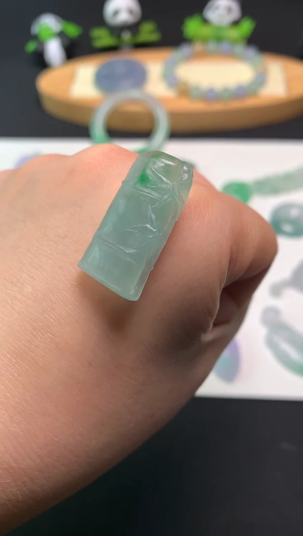 未镶嵌定制翡翠尺寸27*13*5.2