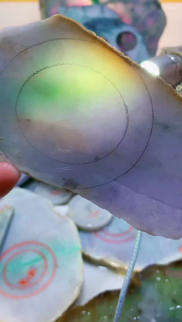 翡翠未镶嵌颈饰0林0翡翠珠宝57