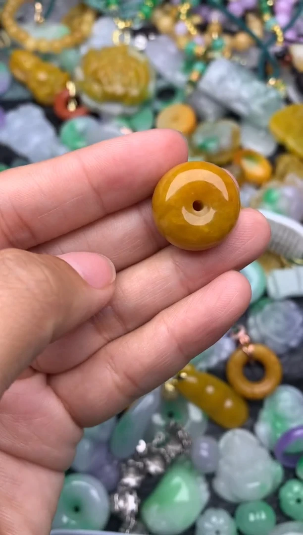 颈饰未镶嵌翡翠缅甸翡翠吊坠