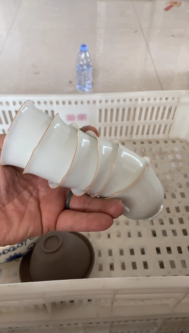 杯无运费险有瑕疵的摄影的产品有使用过的痕迹有点脏介意勿拍