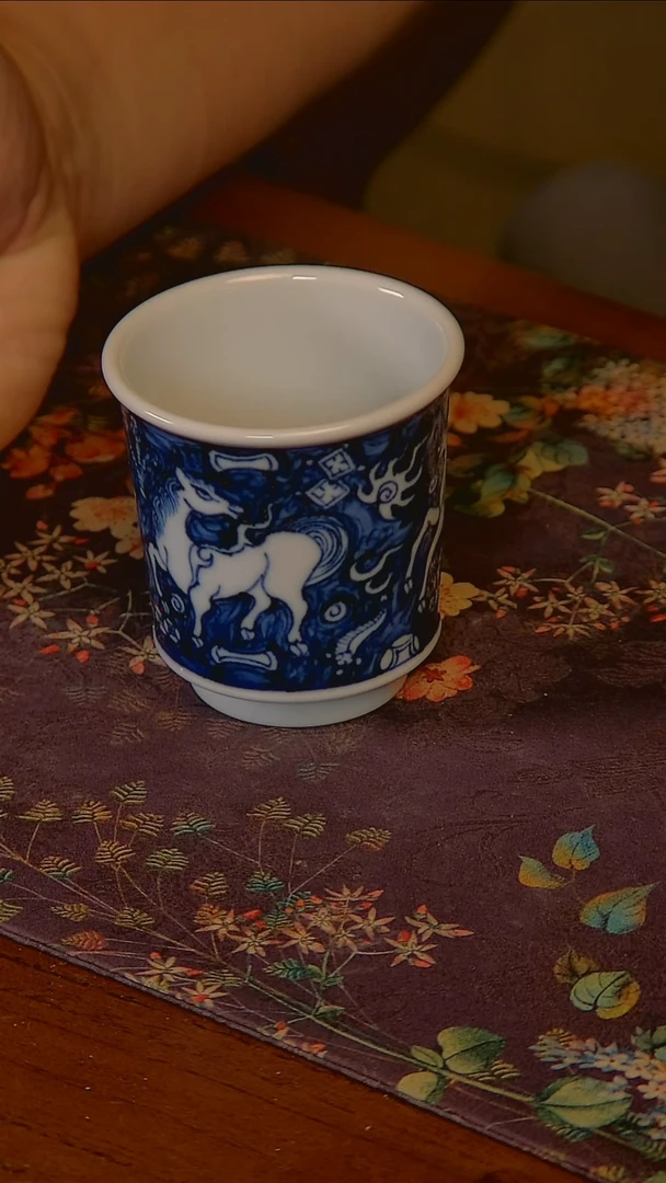 杯手工手绘杯杯很美丽