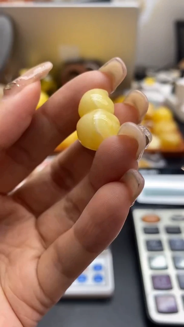 琥珀未镶嵌珠宝奇石2494