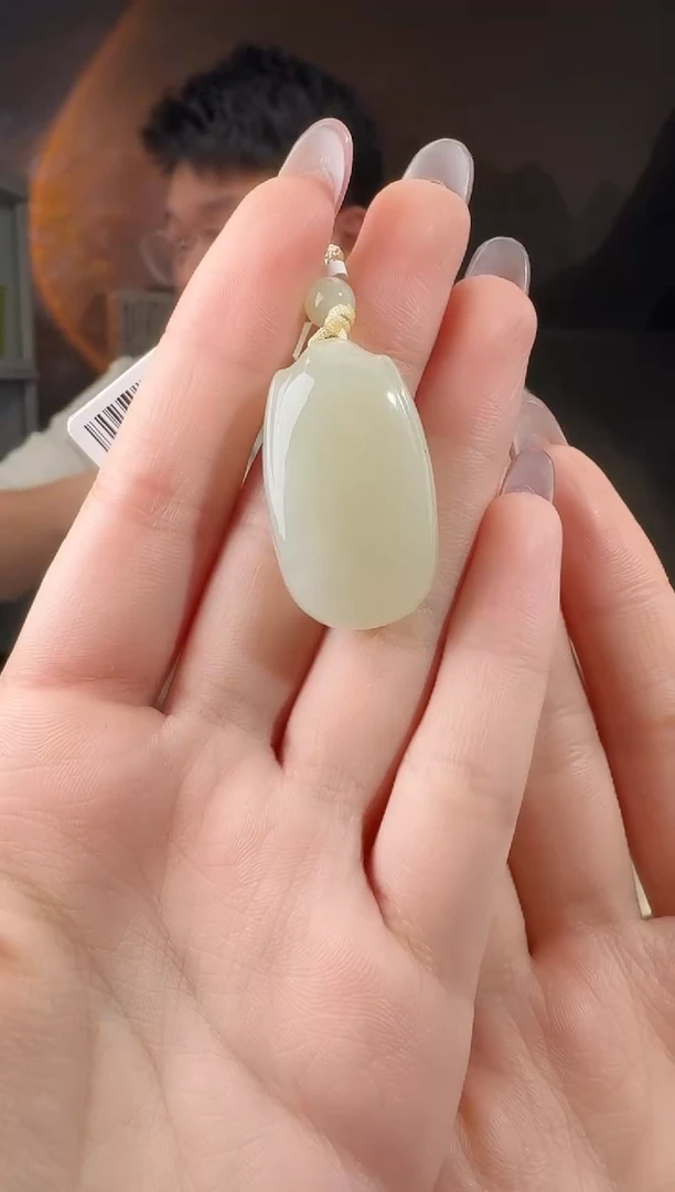 颈饰未镶嵌和田玉无事牌