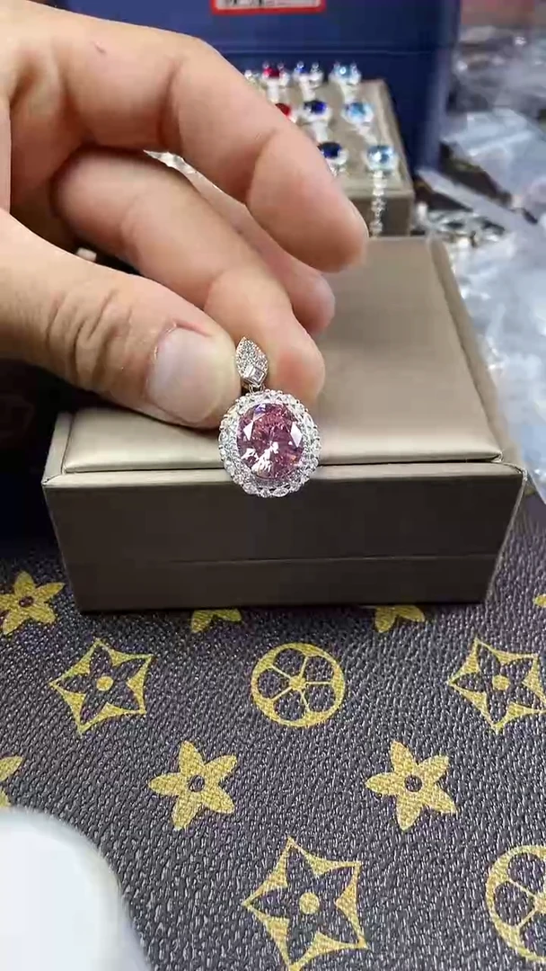 合金合成钻石女吊坠