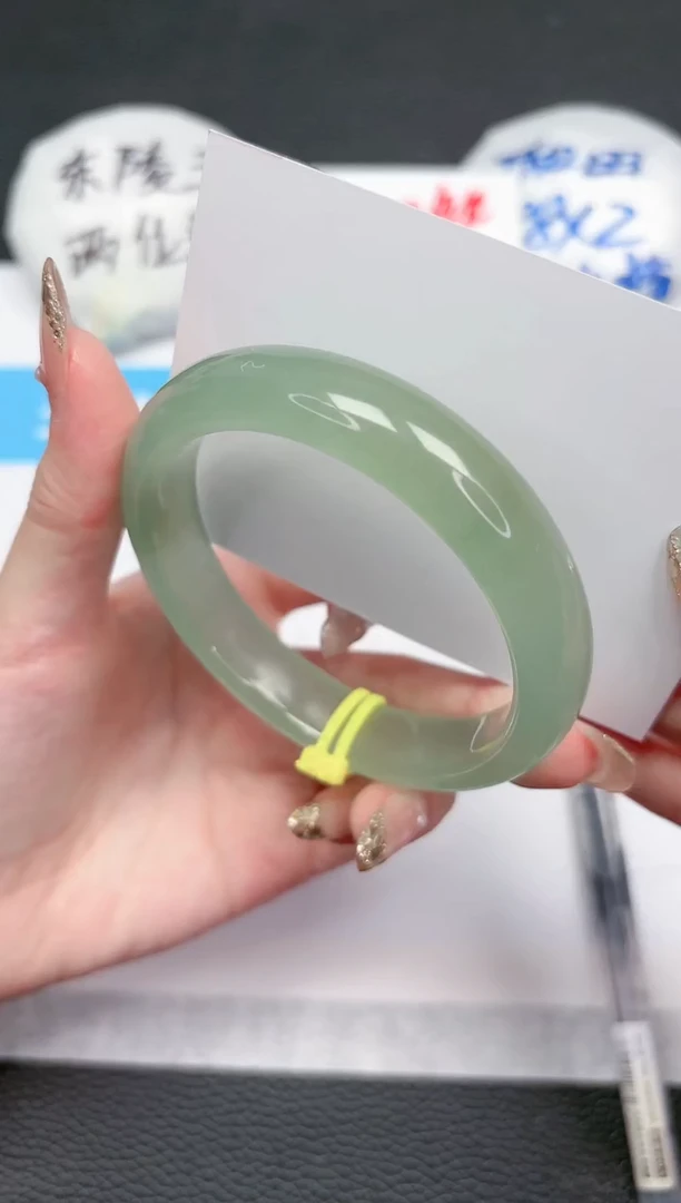 【闪购商品】石英质玉手镯未镶嵌35-60.7