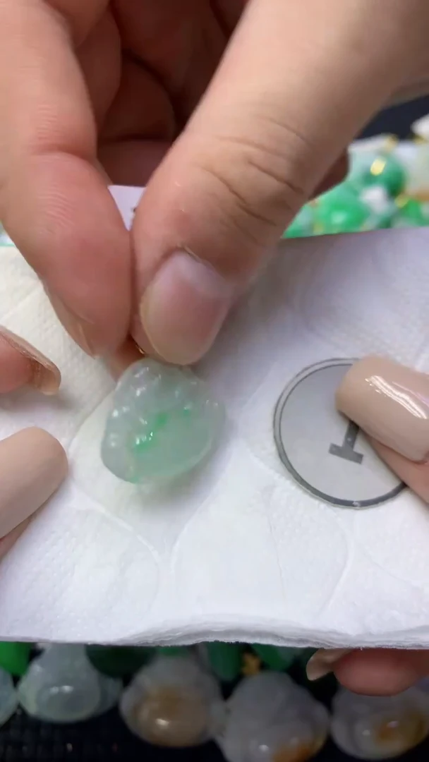 颈饰未镶嵌翡翠天然缅甸翡翠A货