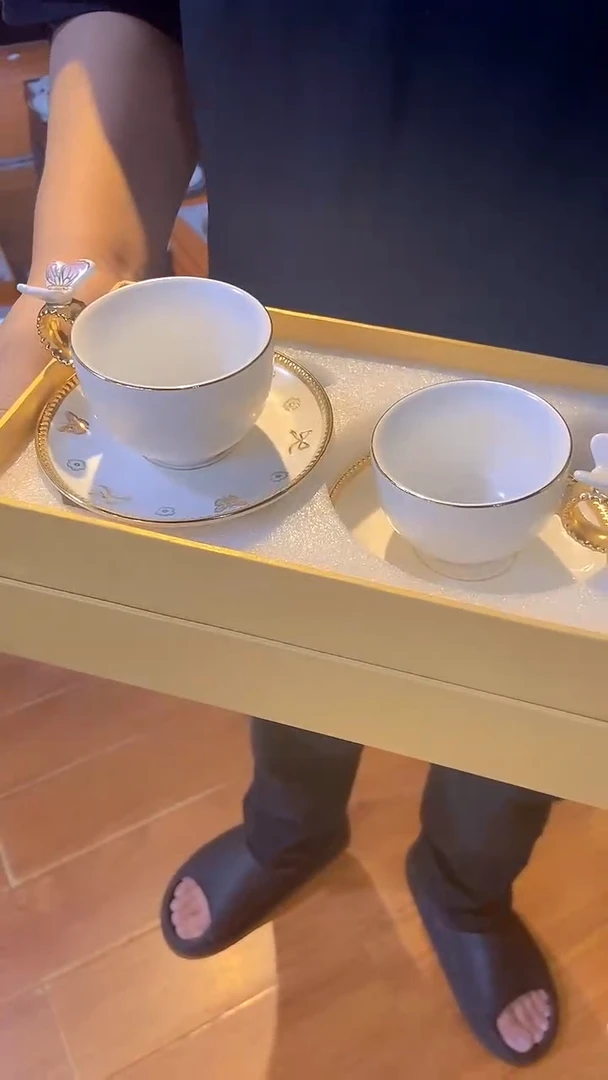杯鸿辉家品牌瓷器，京东包邮！