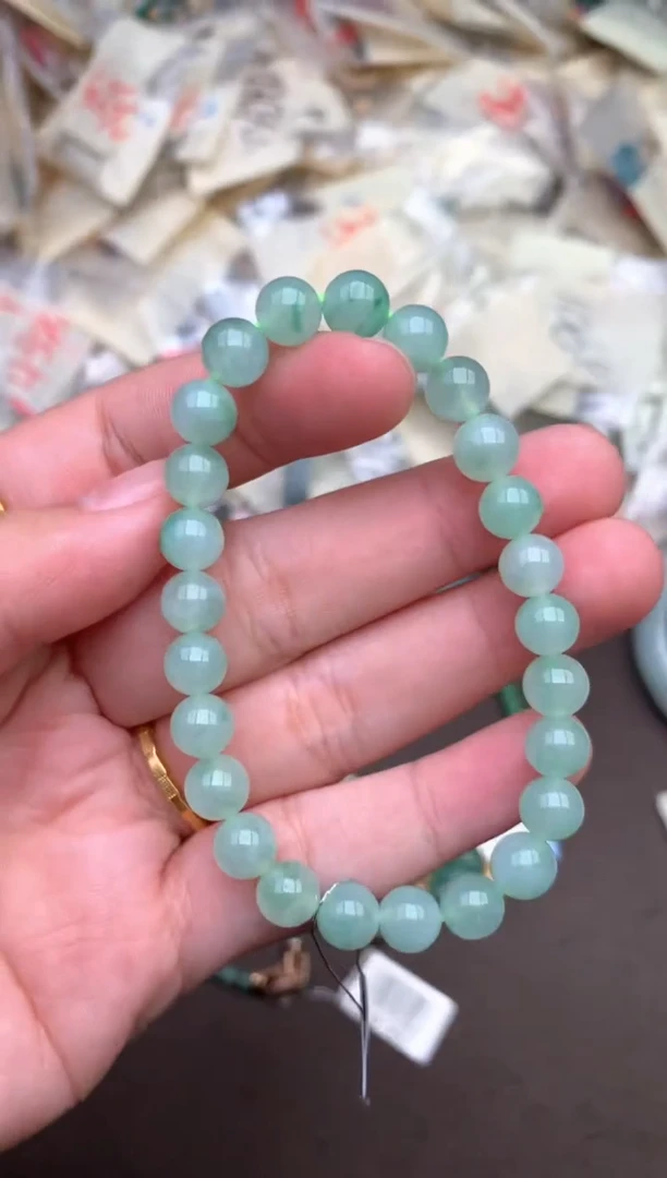 未镶嵌挂件翡翠 —