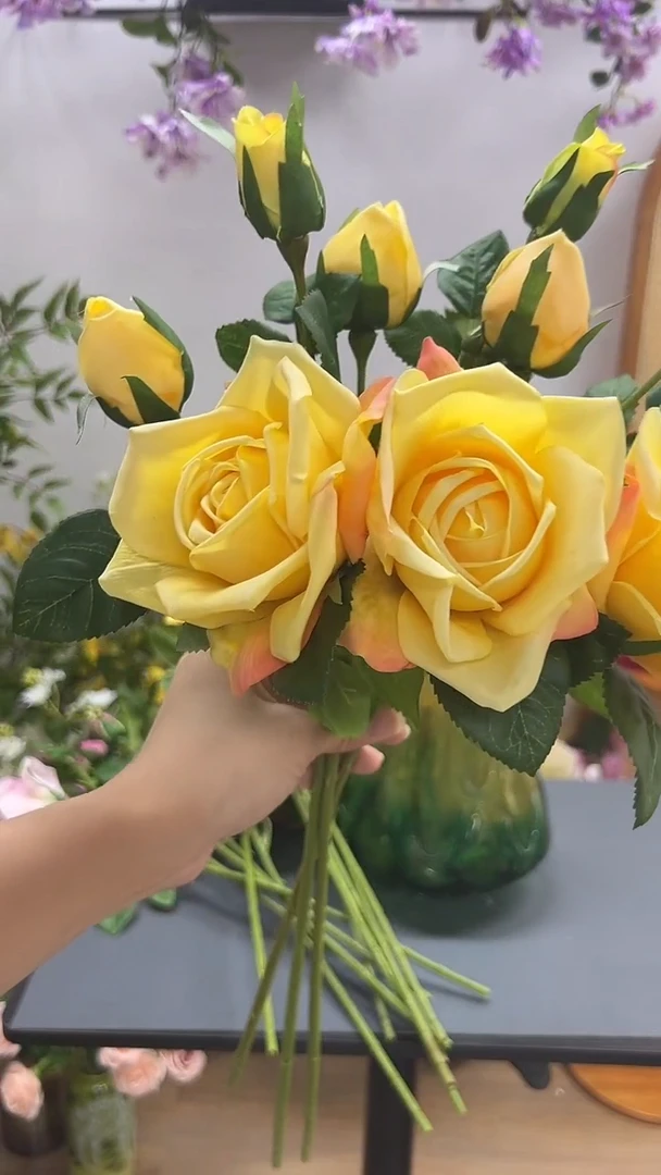3枝黄色手感保湿妃子玫