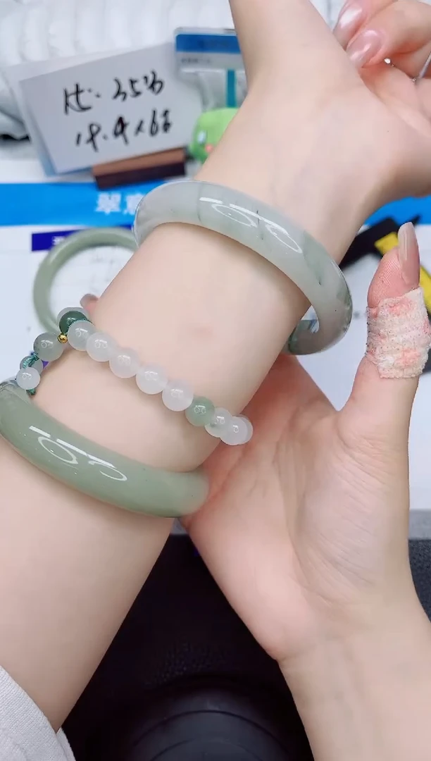 石英质玉手镯未镶嵌A407-62.2