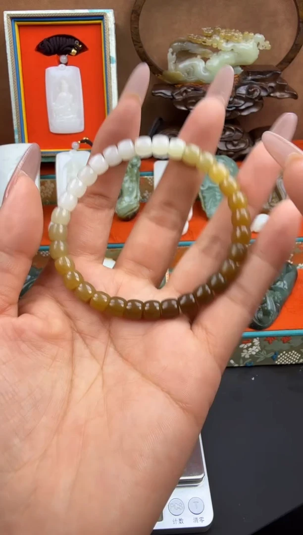 未镶嵌手串和田玉（糖玉）和田玉