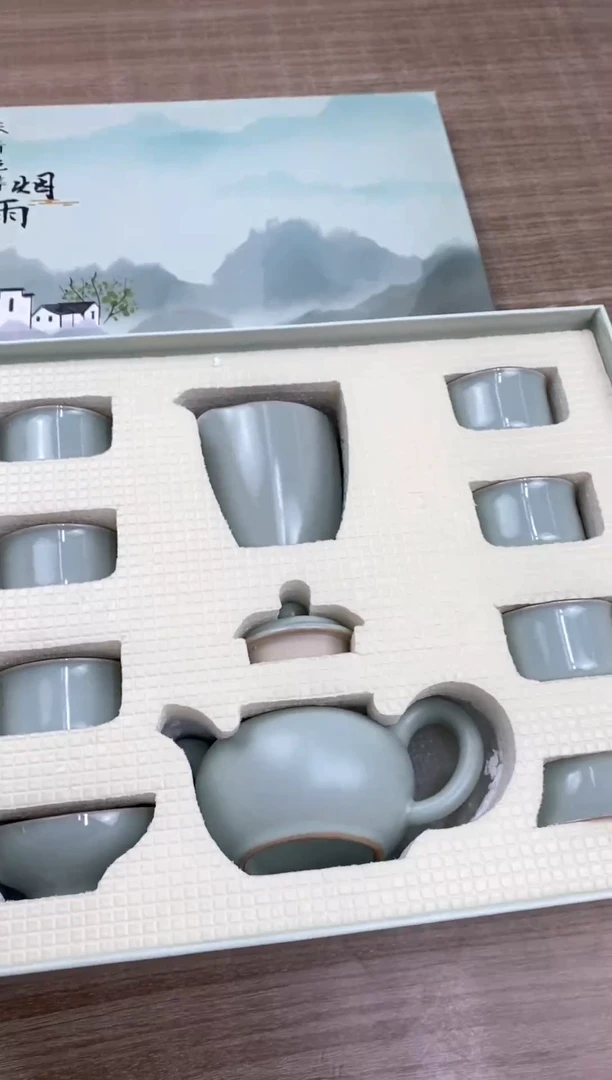10头天地盖礼盒汝窑茶壶