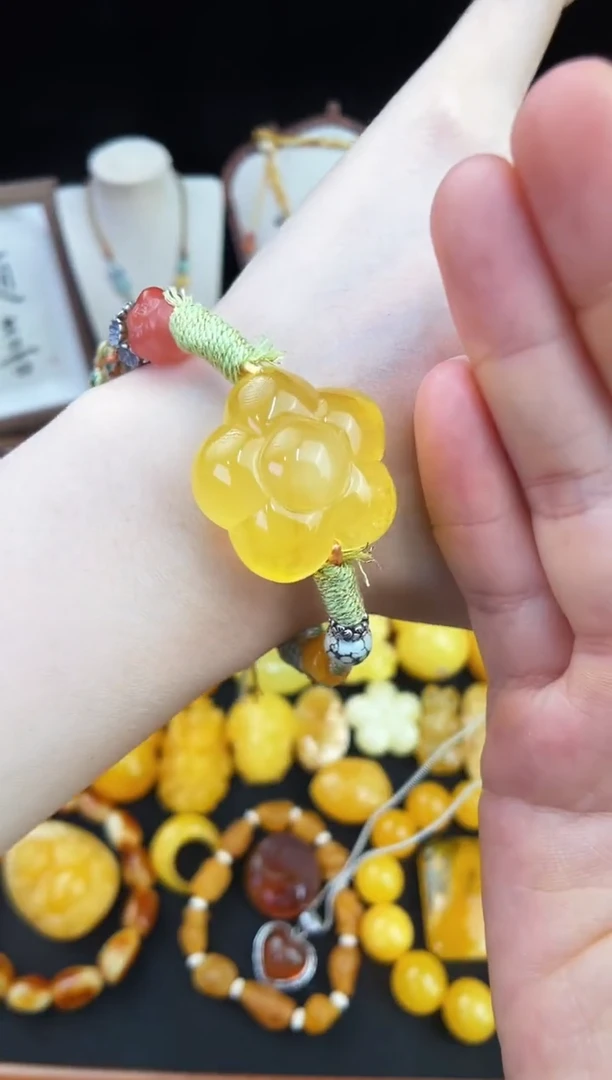 琥珀未镶嵌珠宝奇石柒月