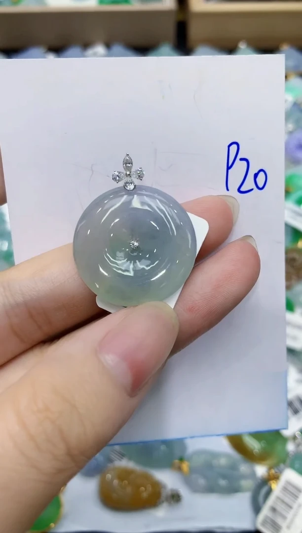 翡翠18K金镶嵌颈饰111111111