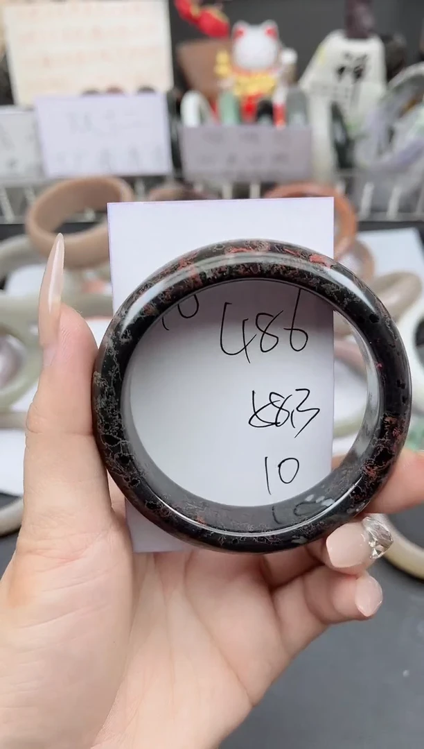 未镶嵌手镯石英质玉486