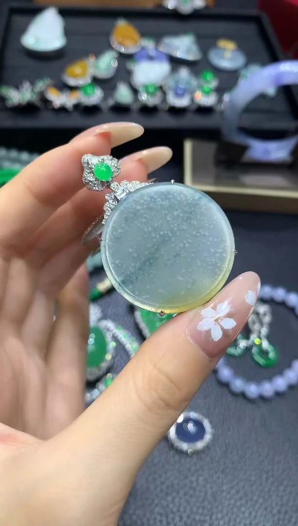 吊坠(不含链)18K金镶嵌翡翠72吊坠不含链