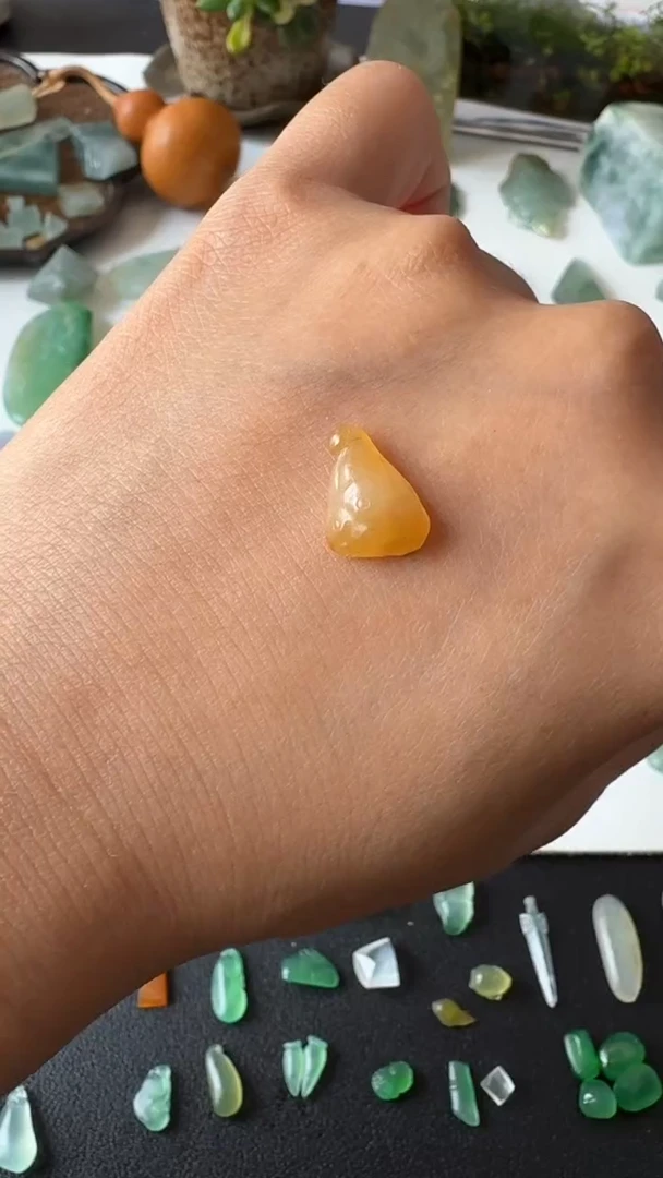 【闪购商品】定制翡翠未镶嵌莲蓬12.7-9.6-5.4厚