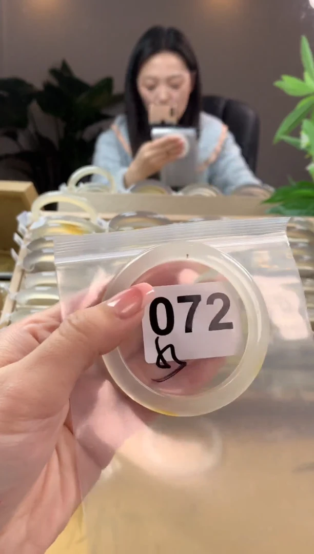 【闪购商品】玛瑙/玉髓手镯未镶嵌072