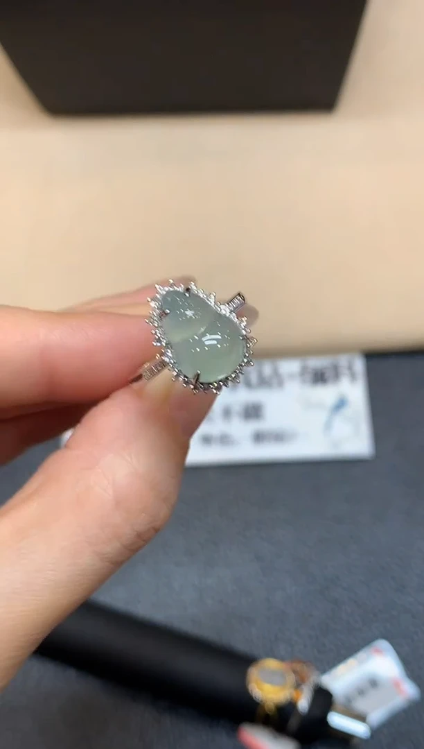 18K金镶嵌戒指翡翠16【无服务费葫芦【无服务费