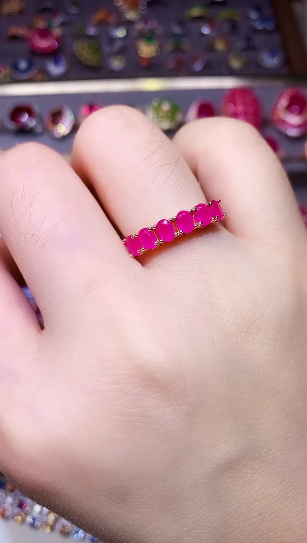 银S925镶嵌戒指红宝石....