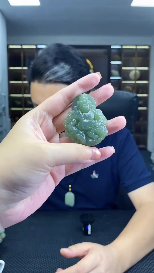 颈饰未镶嵌和田玉黄财神吊坠
