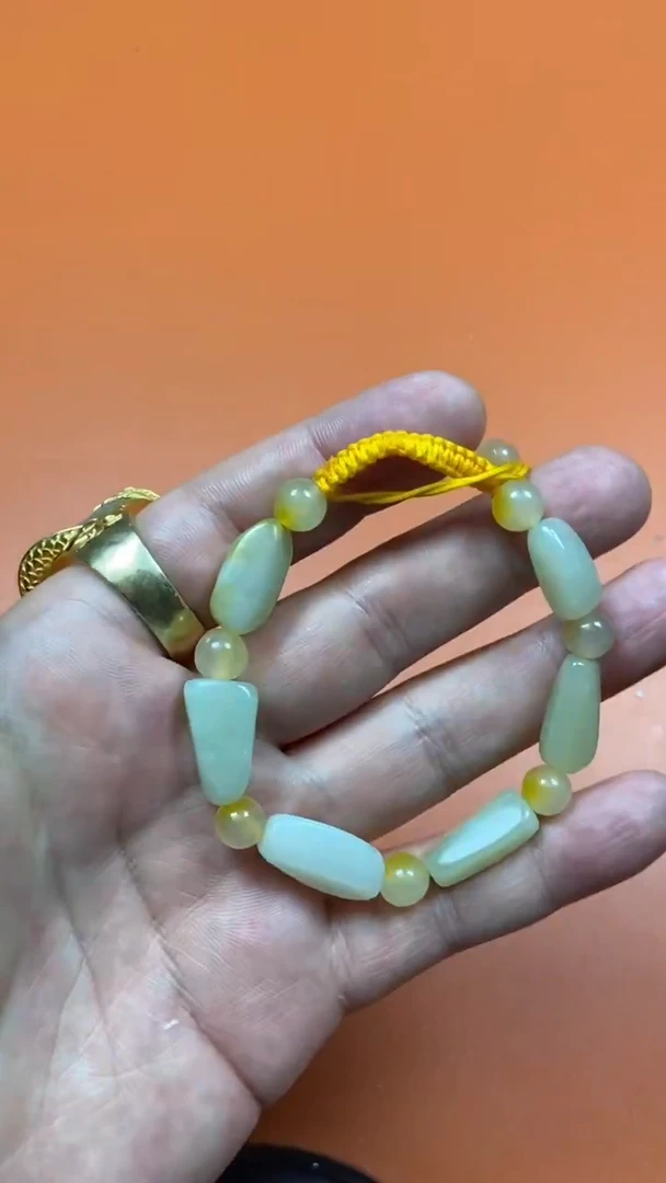 颈饰未镶嵌和田玉—**巷1