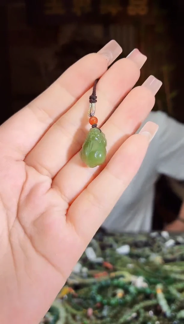 和田玉未镶嵌颈饰拍一发一