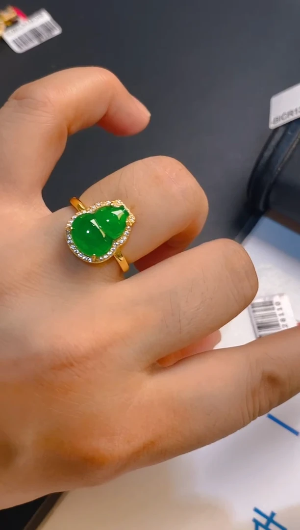 翡翠银S925镶嵌耳饰天然